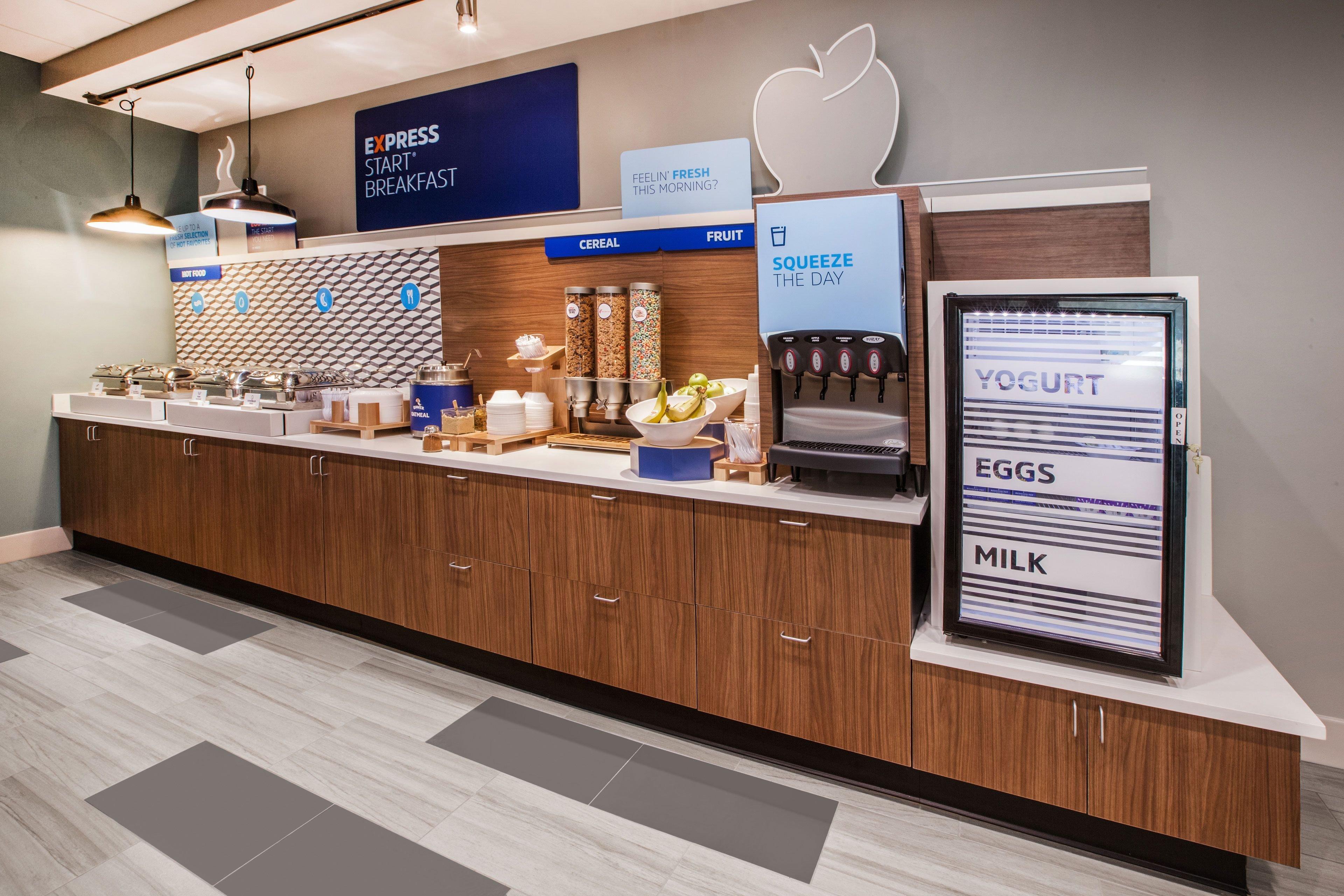 Holiday Inn Express & Suites - Redding By Ihg Eksteriør billede