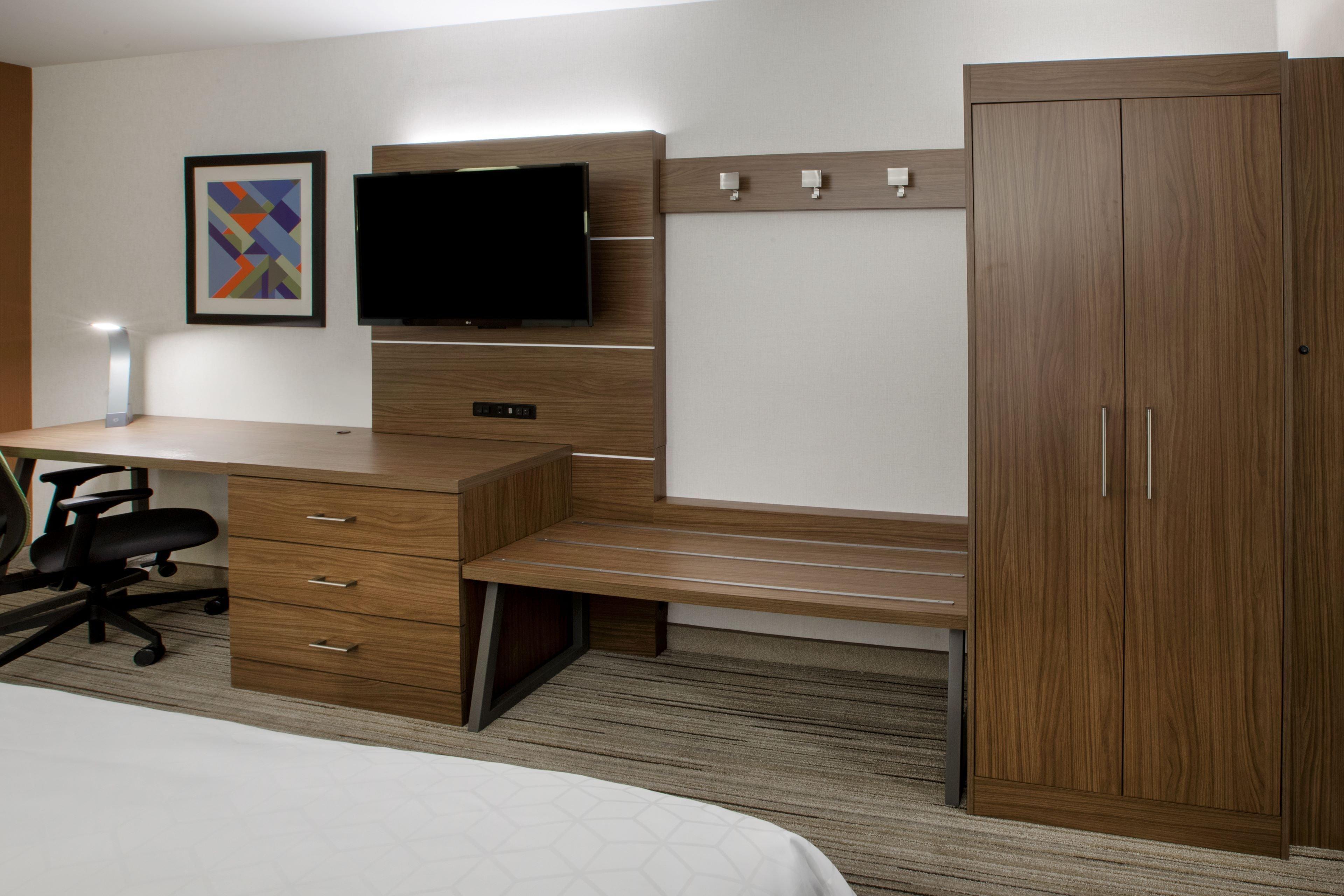 Holiday Inn Express & Suites - Redding By Ihg Eksteriør billede