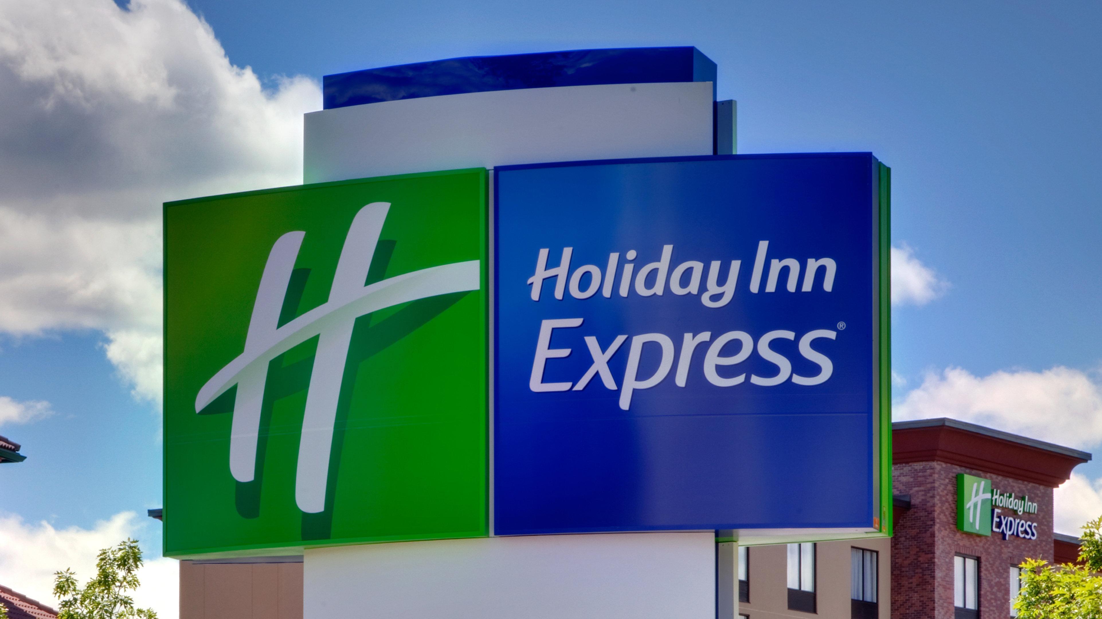 Holiday Inn Express & Suites - Redding By Ihg Eksteriør billede