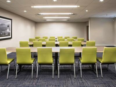 Holiday Inn Express & Suites - Redding By Ihg Eksteriør billede